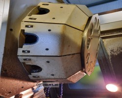 Maschine: MüGA S 3030 Hochgeschwindigkeits-Bohrzentren (HSC)