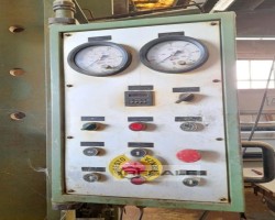 Maschine: ITALPRESSE PHF Furnierpressen