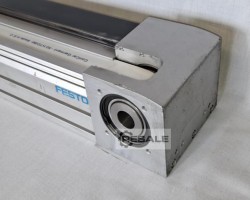 Maschine: FESTO EGC-185-800-TB-KF-0H-CK,556817 Linearschlitten, Zahnriemenachse, Hub 800,