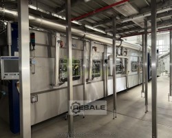 Maschine: KRONES PET 18.000/1l Abfülllinien (aseptisch)