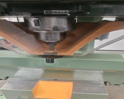 Maschine: PEDDINGHAUS 225 B 100 Lochstanzen