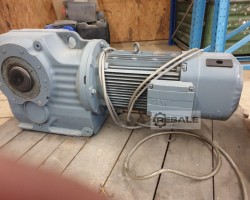 Maschine: SEW-EURODRIVE KA97/TDRE132M4BE11 Sew eurodrive KA97