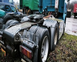 Maschine: SCANIA R124 LA6X2NA 420 