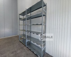 Maschine: SSI SCHäFER R3000 KISTENR Regallänge: 3,29 lfm. Fachbodenregale