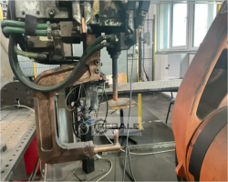 Maschine: KUKA KR210 Industrieroboter
