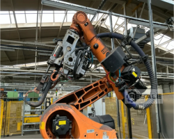 Maschine: KUKA KR210 Industrieroboter