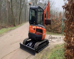 Maschine: KUBOTA U27-4 Minibagger 15,5 kW / 21 Minibagger