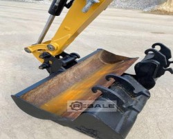 Maschine: CATERPILLAR 302.4 D Robuster Minibagger Minibagger