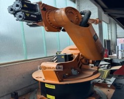 Maschine: KUKA KR30L15/2 control KRC2 Industrieroboter