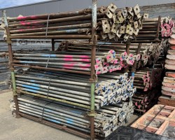Maschine: SONSTIGE 1,60-3,00, 2,00-3,50m Baustützen lackiert  und  verzinkt