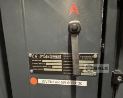 Maschine: B+E EQUIPMENT / I-PAK IK13R-1 XLR-1 Kartonverschliessmaschinen