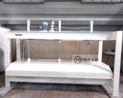 Maschine: ORMAMACCHINE P30/3 Furnierpressen