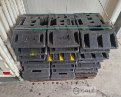 Maschine: SCHAKE / WEMAS  Posten Kunststoff-Absperrschranken