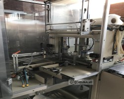 Maschine: KIENER ASK 450 Straffbanderoliermaschine