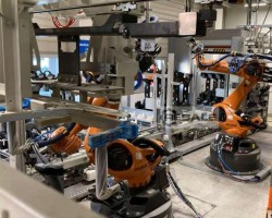 Maschine: STURM / KUKA + YASKAWA Beschichtungs + Roboter Oberflächenbeschichtungsanlagen