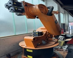 Maschine: KUKA KR30L15/2 SerNr. 736042 - KRC2 Industrieroboter