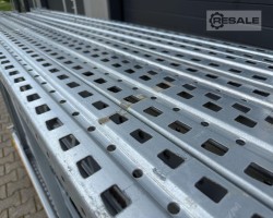 Maschine: META (THYSSEN) MULTIPAL S Länge: 11,40lfm./ 2500x1100mm Palettenregale