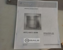 Maschine: HOBART UXS-10NB Haubenspülmaschine / Kistenwaschanlage