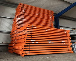 Maschine: FERALCO  / K: 80 X 50 MM lichte Weite: 2.700 mm Palettenregale