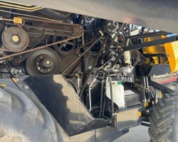 Maschine: NEW HOLLAND CH7.70 Stage V+  Mähdrescher + Schneidwerk + Schneidwerkswagen