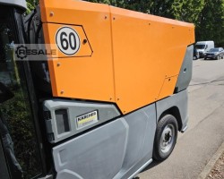 Maschine: KäRCHER MC250 Kehrmaschinen
