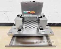 Maschine: SINMAG QM 210 Schokoladenüberziehungsanlagen