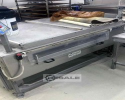 Maschine: BERTUETTI 200 universal Brötchenanlage für eckige runde und HotDogs