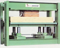 Maschine: ITALPRESSE PHF Furnierpressen