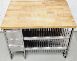 Maschine: KöHLER AT 2000 Arbeitstische