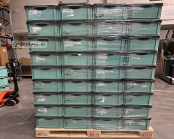 Maschine: ROTHO 40x30x22cm u 60x40x30cm Stapelkisten mit und ohne Deckel