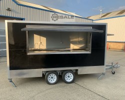 Maschine:  Catering Trailer / Burger Van Verpflegungsautomaten