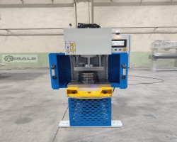 Maschine: DURENDUS C-Presse – 15 T – 300 × 300 mm Einständerpressen