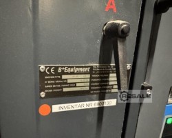 Maschine: B+E EQUIPMENT / I-PAK IK13R-1 XLR-1 Kartonverschliessmaschinen