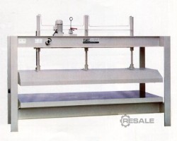 Maschine: ORMAMACCHINE P30/3 Furnierpressen