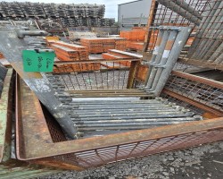 Maschine: U u Posten Aluminium- und Stahlgerüst