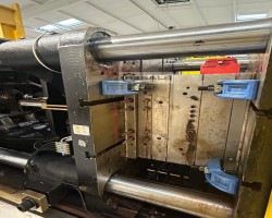 Maschine: BORCHE BI 2240320 Spritzgiessmaschinen