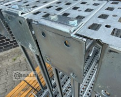 Maschine: META (THYSSEN) MULTIPAL S Länge: 22,37lfm./ 2200x1100mm Palettenregale