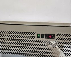 Maschine: TECNODOM Master 150 Gastro Kühltheke Kühltvitrine 150x89,8x124,3cm