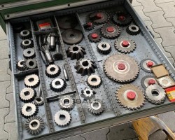 Maschine: LISTA  Schubladenschrank mit Zerspanwerkzeug Fräswerkzeug