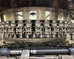 Maschine: BERTOLASO Type 63/40/6/6 Abfüllanlagen