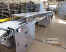 Maschine: BTI E-400/10 Schokoladenüberziehungsanlagen