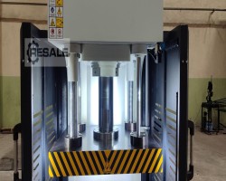 Maschine: DURENDUS 100TC Einständerpressen
