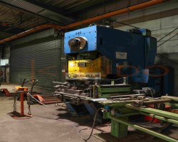 Maschine: MüLLER-WEINGARTEN AR 200 Exzenterstanzen