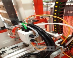 Maschine: T.O.P. ITALIA FS 850 Bohr- und Einführungs-Klebemaschine + Dübelstifte