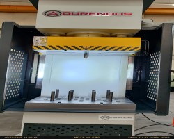 Maschine: DURENDUS DCD-100 Einständerpressen
