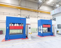 Maschine: DURENDUS 1100 t Servo-Doppelständer-Heizpresse