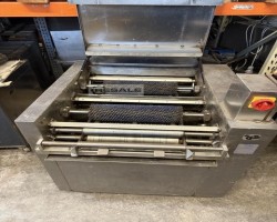 Maschine: KD BäCKEREIMASCHINEN Tubur 600 Blechputzmaschinen