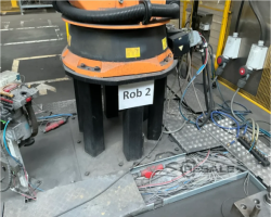 Maschine: KUKA KR210 Industrieroboter