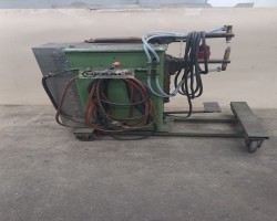 Maschine: ZINSER P10F Punktschweissmaschinen