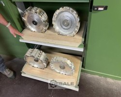 Maschine: KUKA Roboter KR 240-2 C2000 Abbundanlagen